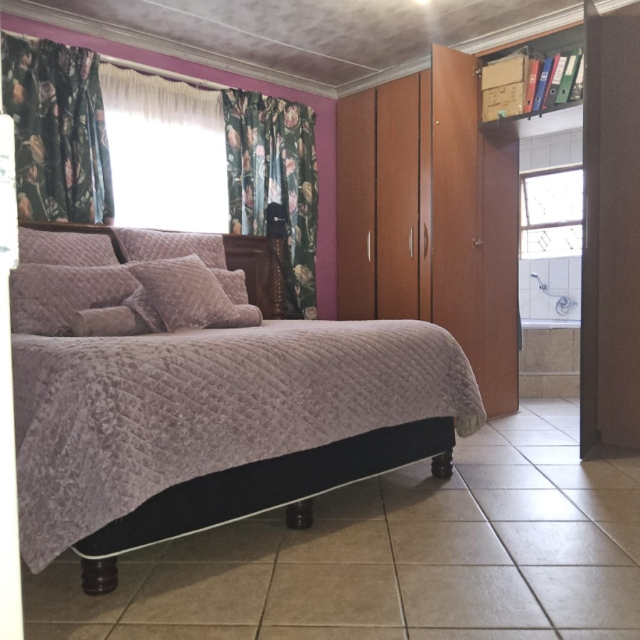 4 Bedroom Property for Sale in Grasslands Free State